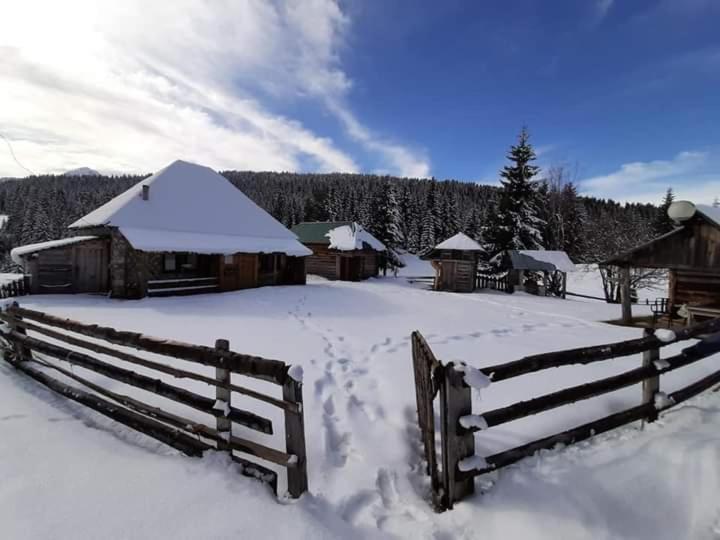 Isov Ranch Villa Plav Eksteriør bilde